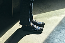 將圖片載入圖庫檢視器 BAKE-SOLE Yeast 深藍x黑底帆布鞋