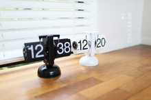 將圖片載入圖庫檢視器 MOOAS 復古翻轉立鐘 時鐘 _ 兩色
