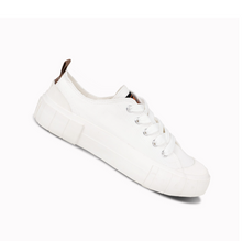 將圖片載入圖庫檢視器 BOX&COX 全白厚底帆布鞋