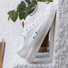 將圖片載入圖庫檢視器 BOX&COX Via 全白厚底帆布鞋