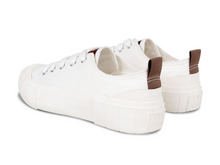 將圖片載入圖庫檢視器 BOX&COX 全白厚底帆布鞋
