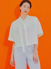 將圖片載入圖庫檢視器 CCOMAQUE V領拼接韓服白色襯衫