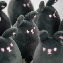 將圖片載入圖庫檢視器 MUZIK TIGER 紓壓兔子娃娃 2色