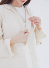將圖片載入圖庫檢視器 [2022 CAST] CCOMAQUE by DOLSILNAI 白色刺繡造型防風上衣
