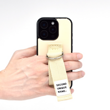 將圖片載入圖庫檢視器 SECOND UNIQUE NAME 米白色指套手機殼 (黑色邊框)
