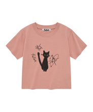 將圖片載入圖庫檢視器 FALLETT Night Nero 手繪黑貓粉色短版T恤
