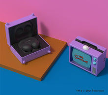 將圖片載入圖庫檢視器 SLBS 辛普森家庭經典紫色電視機造型耳機殼 Galaxy Buds2 Pro
