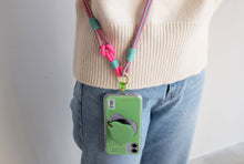 將圖片載入圖庫檢視器 MCRN 手機夾片+編繩長背帶綠粉色 組合
