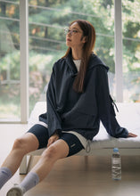 將圖片載入圖庫檢視器 [2022 CAST] CCOMAQUE by DOLSILNAI 深灰色刺繡造型防風上衣
