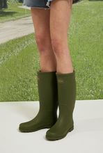 將圖片載入圖庫檢視器 23.65 Rain Boots 長筒橄欖綠雨靴
