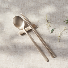 將圖片載入圖庫檢視器 [GEOCHANG YUGI] Yugi Spoon &amp; Chopstick Set (2pcs)
