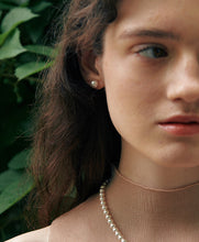 將圖片載入圖庫檢視器 VERTE [14k gold] Deux.k.09 / haute pearl 耳環_8mm ( 白色 )
