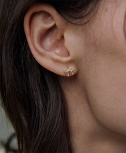 將圖片載入圖庫檢視器 VERTE Deux.silver.186 / ruban 耳環（銀色）
