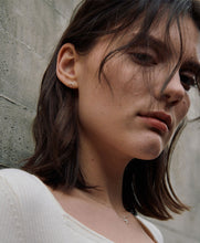 將圖片載入圖庫檢視器 VERTE Deux.silver.186 / ruban 耳環（銀色）
