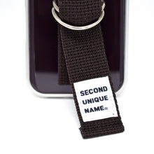 將圖片載入圖庫檢視器 SECOND UNIQUE NAME 棕色指套手機殼 (銀色邊框)
