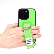 將圖片載入圖庫檢視器 SECOND UNIQUE NAME 亮綠色指套手機殼 (黑色邊框)
