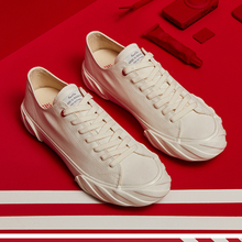 將圖片載入圖庫檢視器 AGE 全白紅點低筒帆布輪胎鞋 230~250
