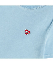 將圖片載入圖庫檢視器 BEYOND CLOSET 浪漫愛心天空藍絲絨短版T恤
