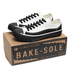 將圖片載入圖庫檢視器 BAKE-SOLE Tart 白底黑色帆布鞋
