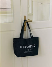 將圖片載入圖庫檢視器 DEPOUND Logo 丹寧藍長方形帆布包
