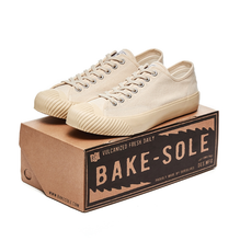 將圖片載入圖庫檢視器 BAKE-SOLE Yeast 米色帆布鞋
