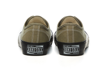 將圖片載入圖庫檢視器 BAKE-SOLE Yeast 橄欖綠x黑底帆布鞋
