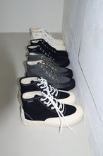 將圖片載入圖庫檢視器 POSE GANCH Mercy 黑色高筒帆布鞋 (IVE Leeseo同款)
